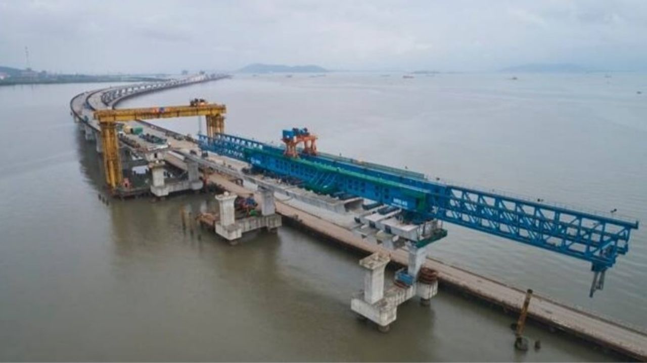 India's Longest sea-bridge: মাত্র ১৫ মিনিটেই নবি মুম্বই থেকে পৌঁছে যাওয়া যাবে মুম্বই, শীঘ্রই চালু হবে দেশের দীর্ঘতম সমুদ্র-সেতু