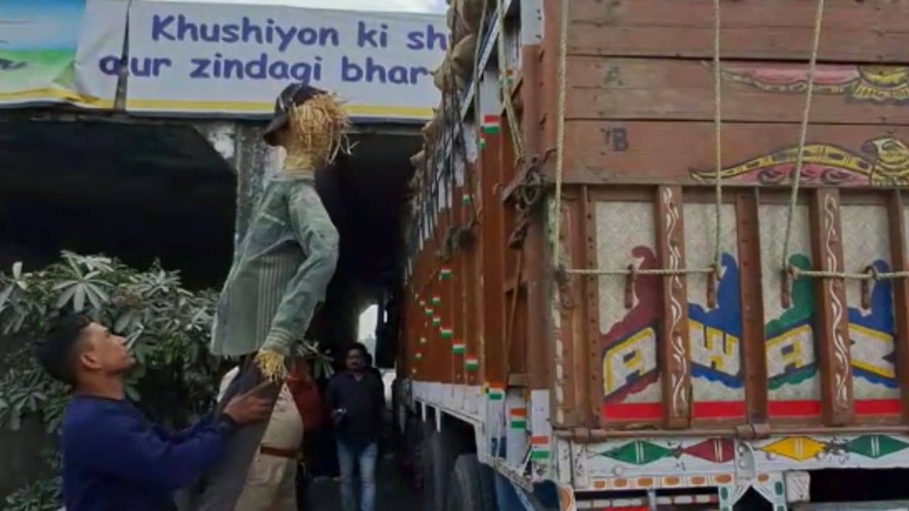 Jalpaiguri Body: আলুবোঝাই লরি থেকে ভবঘুরের দেহ উদ্ধার, তদন্তে ফরেন্সিক টিম