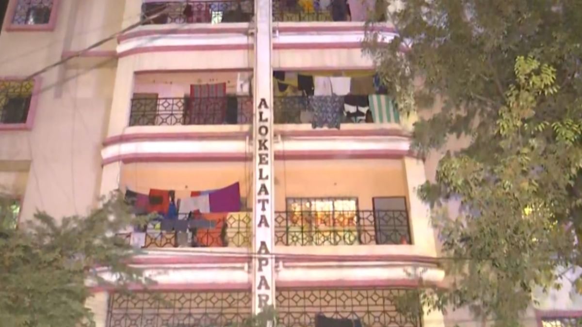 Kestopur Flat: বিনা রেজিস্ট্রিতেই ফ্ল্যাট, প্রোমোটারের মৃত্যুতে পথে বসতে চলেছে কেষ্টপুরের ২৮টি পরিবার