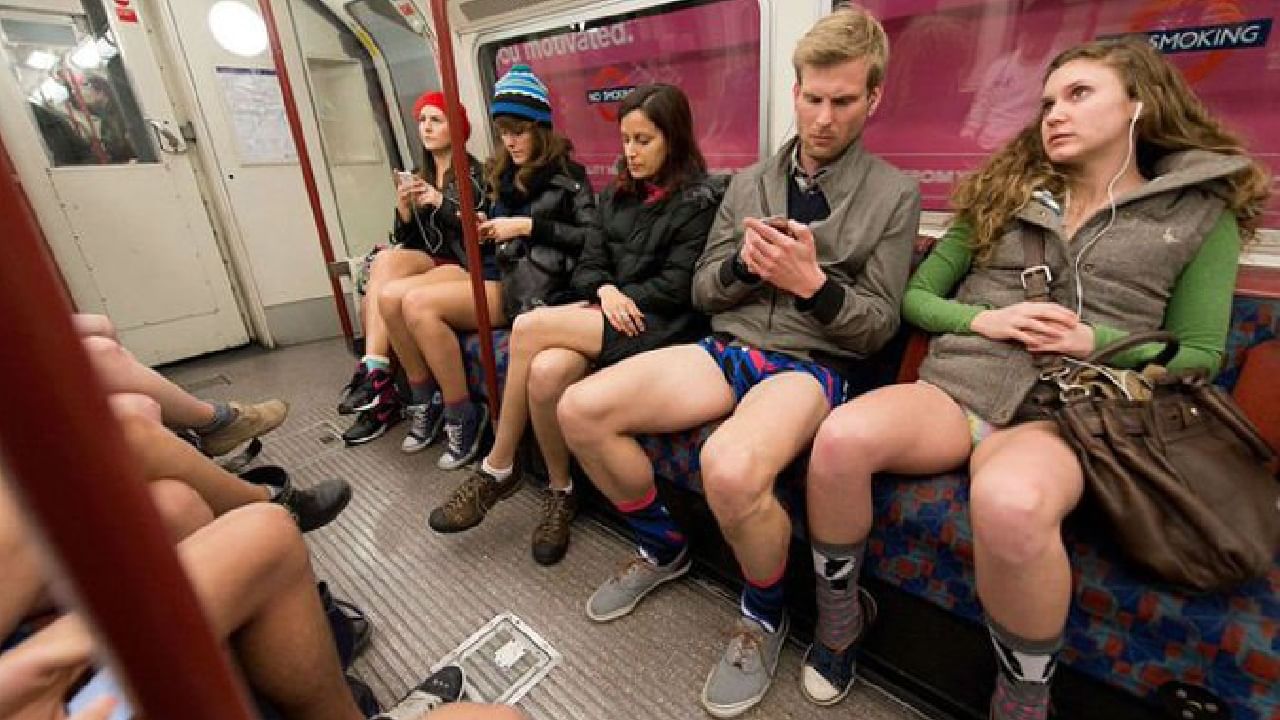London Women or men Londoners on the subway without underwear you know  why  London Underground passengers partially disrobe for No Trousers Day  Pipa News  PiPa News