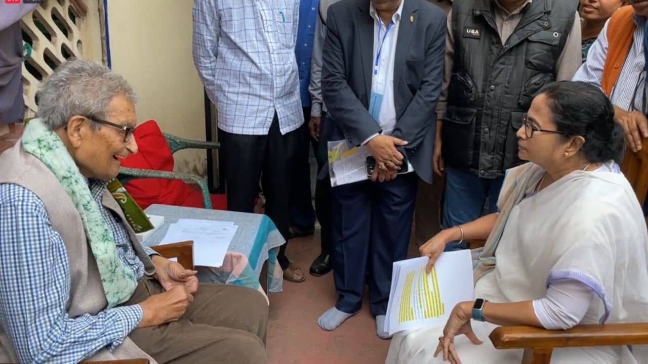 Amartya Sen Security: অমর্ত্য সেনকে জেড প্লাস নিরাপত্তার নির্দেশ মমতার, প্রতীচীতে বসেই ফোন ডিজিকে