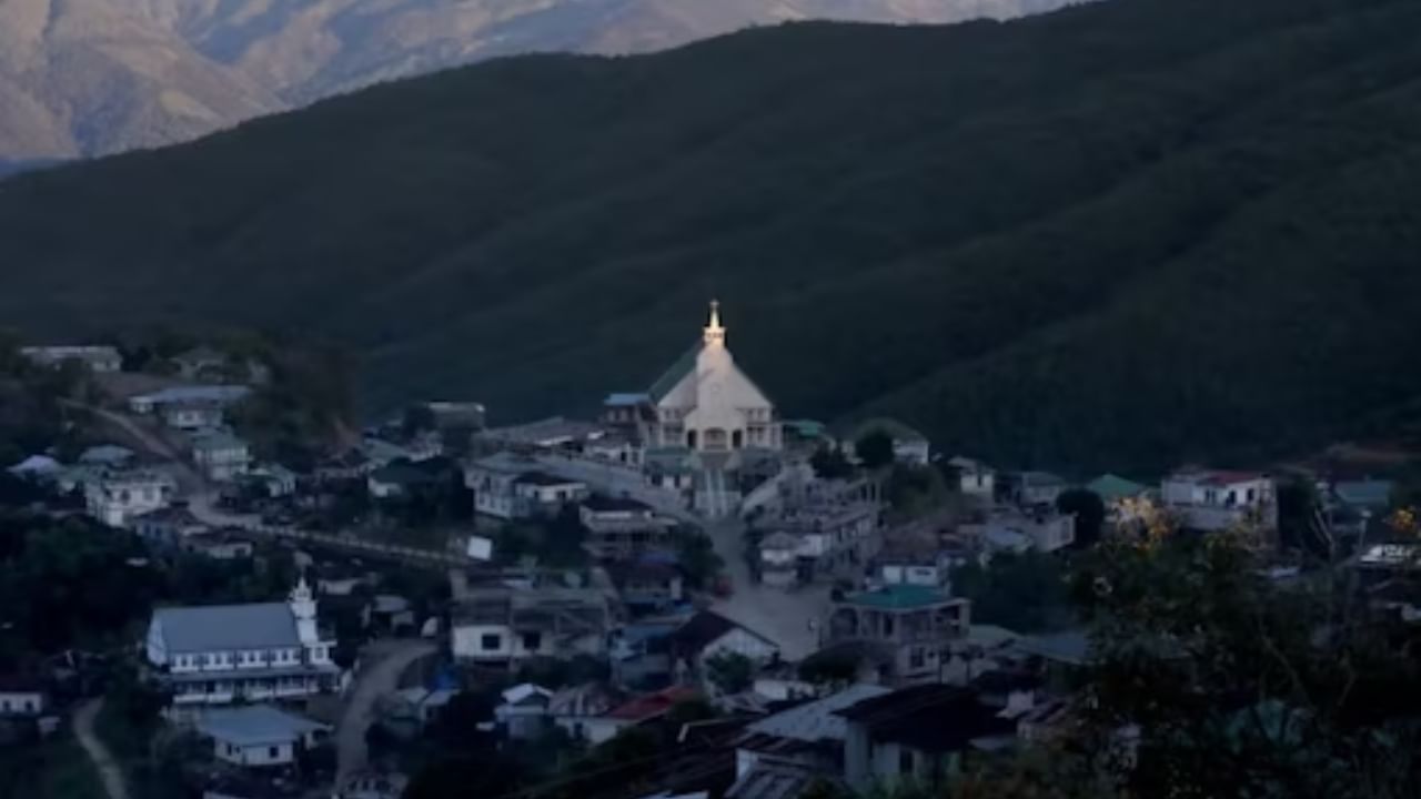 Mizoram: ভারতে বোমা ফেলল মায়ানমার, বিদ্রোহী শিবিরে হামলার ভয়ে কাঁপছে মিজো গ্রাম
