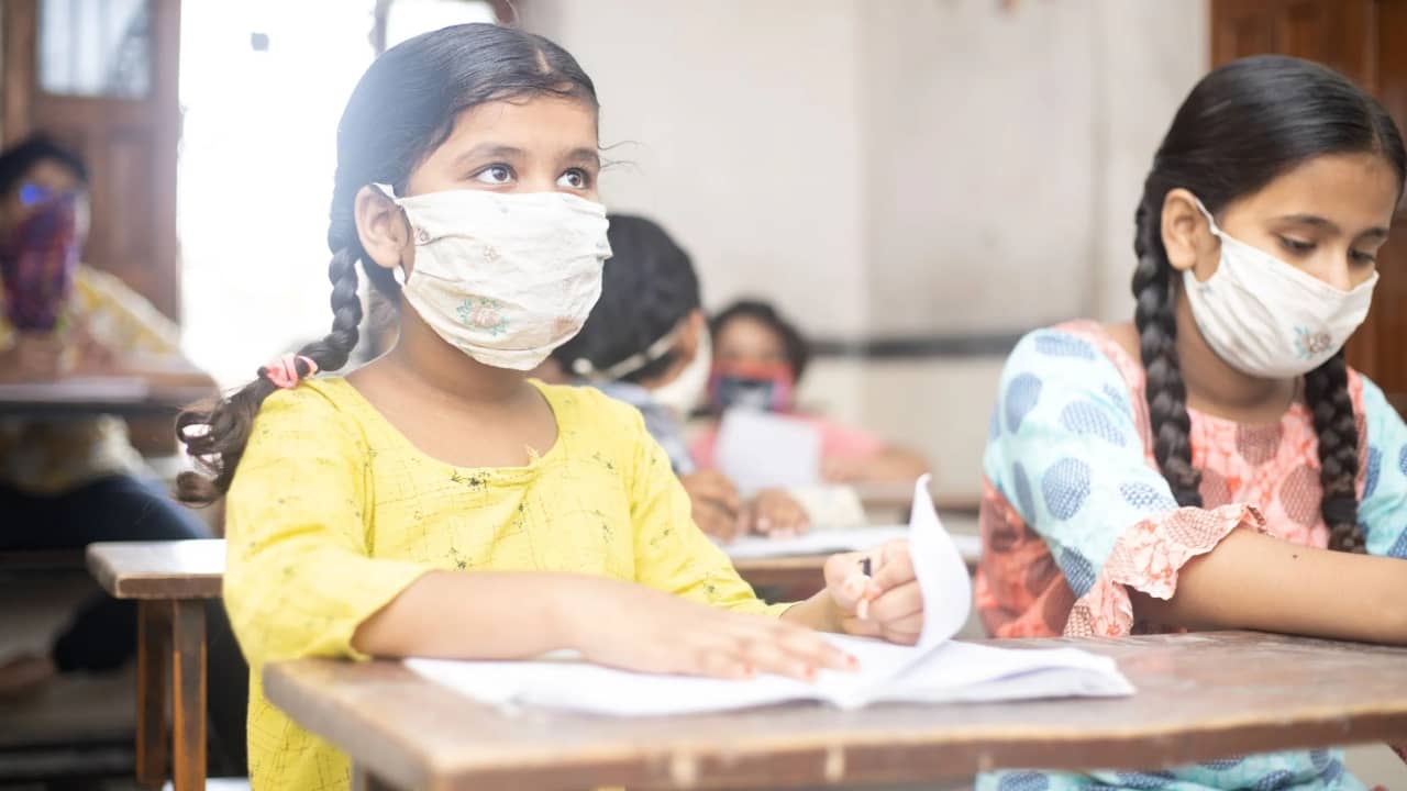 ASER 2022: করোনার পর ক্লাস টুয়ের পড়াও পারছে না ফাইভের পড়ুয়ারা, কী বলছে পরিসংখ্যান