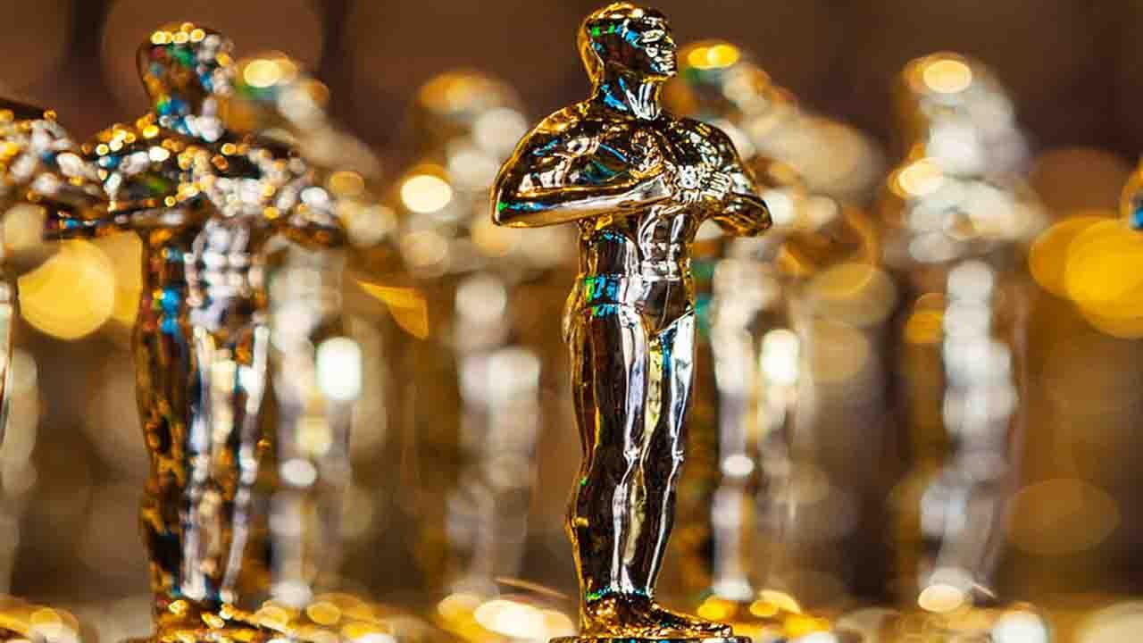 Oscar Price: অস্কারের দাম মাত্র ৮২ টাকা, চাইলে আপনিও কিনতে পারবেন? Oscar Price: অস্কারের দাম মাত্র ৮২ টাকা, চাইলে আপনিও কিনতে পারবেন?