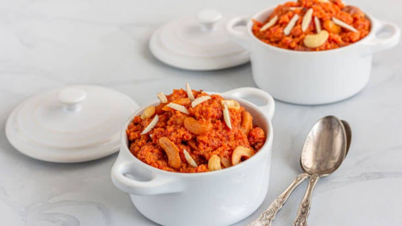 Orange Recipe: অনেক হল গাজরের হালুয়া, এবার ডেজার্টের স্বাদ বদলে হোক কমলালেবুর রসে