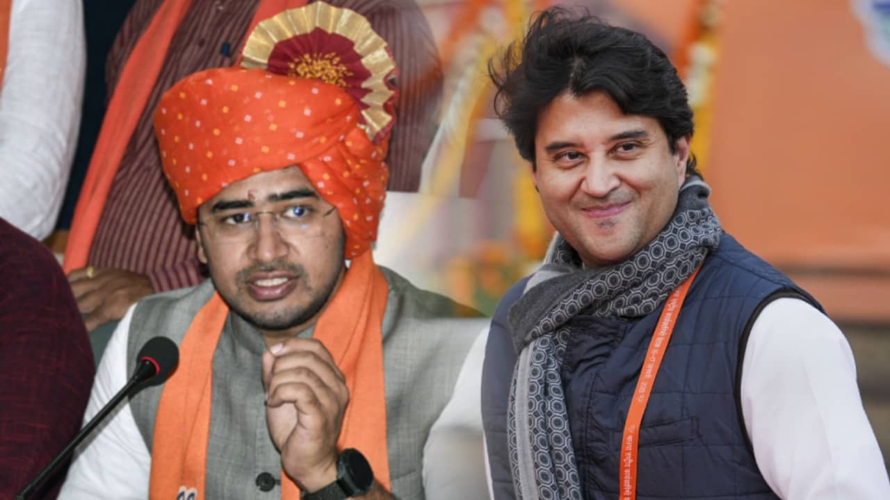 Tejasvi Surya Controversy: ভুল করে খুলে ফেলেছিল, বিতর্কে তরুণ সতীর্থের পাশে জ্যোতিরাদিত্য