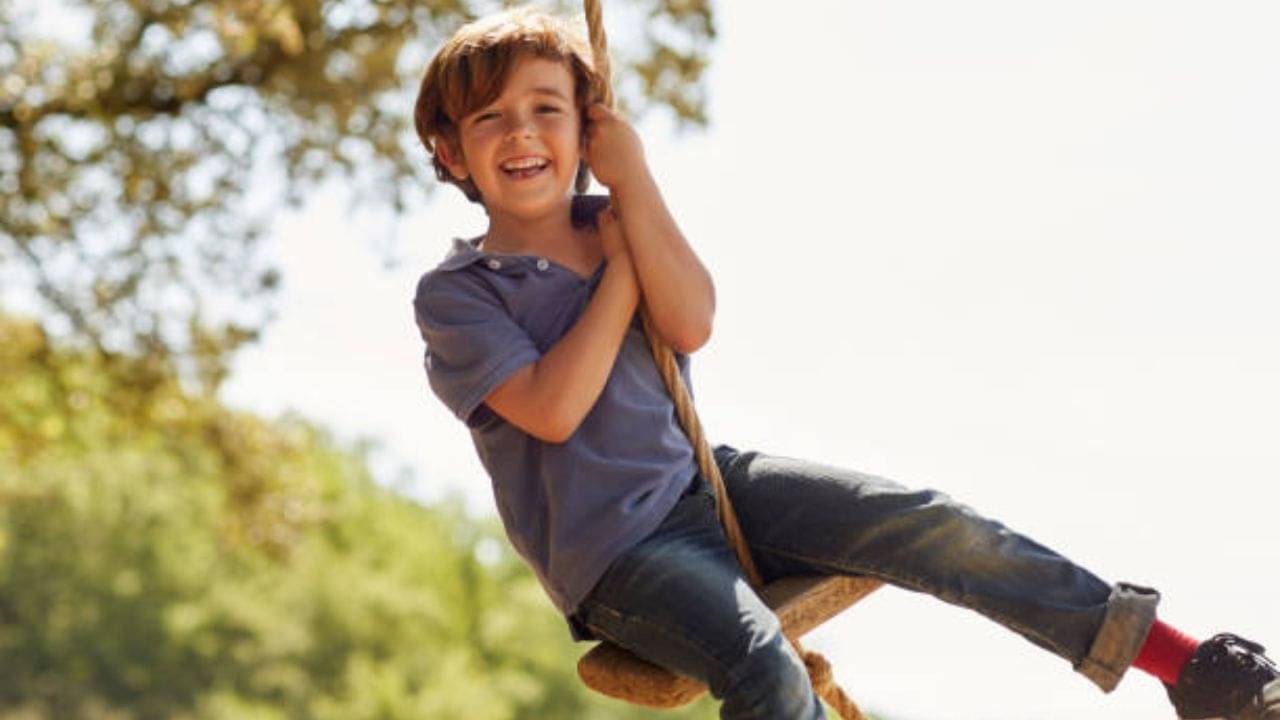 Child’s Bone Health: শিশুর হাড়ের বৃদ্ধি নিয়ে চিন্তিত? শৈশব থেকেই খাদ্যতালিকায় রাখুন এই সব পুষ্টি