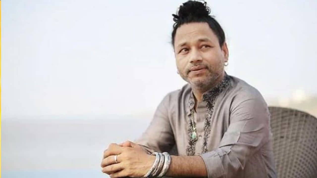 Kailash Kher: দক্ষিণে এসে কেন গাওয়া হচ্ছে না দক্ষিণী গান? কৈলাশ খেরের দিকে বোতল ছুড়ে আটক দুই
