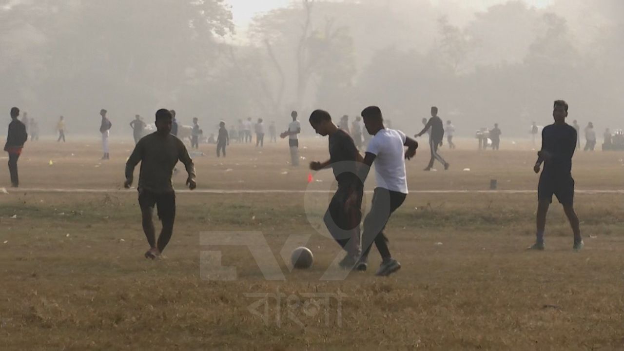 কলকাতার ক্ষেত্রে সর্বনিম্ন তাপমাত্রা আরও ২ ডিগ্রি সেলসিয়াস মতো কমে প্রায় ১২ ডিগ্রি সেলসিয়াসের কাছাকাছে নেমে আসবে। এছাড়া অন্যান্য জেলাগুলিতেও প্রায় ৩-৪ ডিগ্রি সেলসিয়াসের মতো তাপমাত্রা কমবে বলে পূর্বাভাস দিয়েছে হাওয়া অফিস।