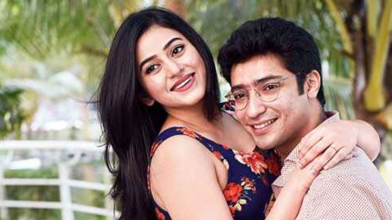 Gourav-Ridhima: বেড়াতে গিয়ে বরকেই 'কর্মচারী' বানিয়ে ছাড়লেন ঋদ্ধিমা