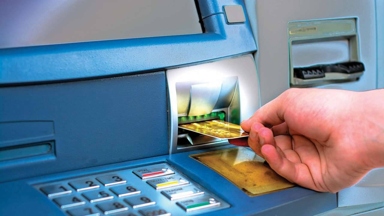 ATM ক্লোন করছে প্রতারকরা, এই ফাঁদে পা দিলেই গায়েব হবে ব্যাঙ্কের টাকা
