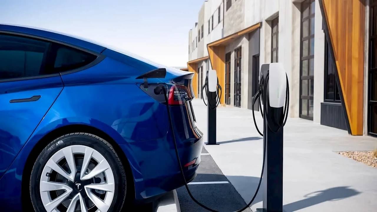 Affordable Electric Cars: আপনার বাজেটের মধ্যেই পেয়ে যাবেন এসব Electric Car, তালিকায় রয়েছে টাটা আর মাহিন্দ্রাও