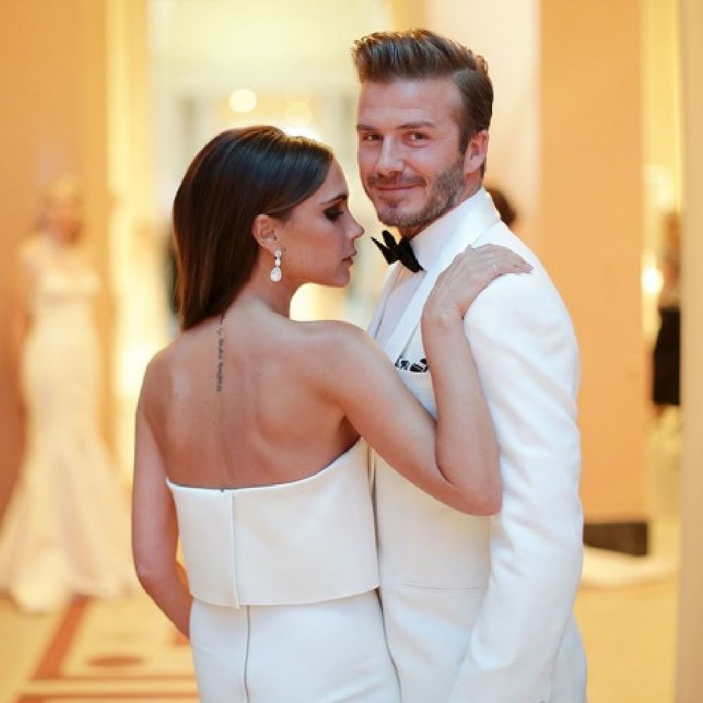 ভিক্টোরিয়া বেকহ্যামের বয়স ৪৮ বছর। এই বয়সে এখনও সৌন্দর্য ধরে রেখেছেন ডেভিড বেকহ্যামের স্ত্রী। (ছবি-টুইটার)