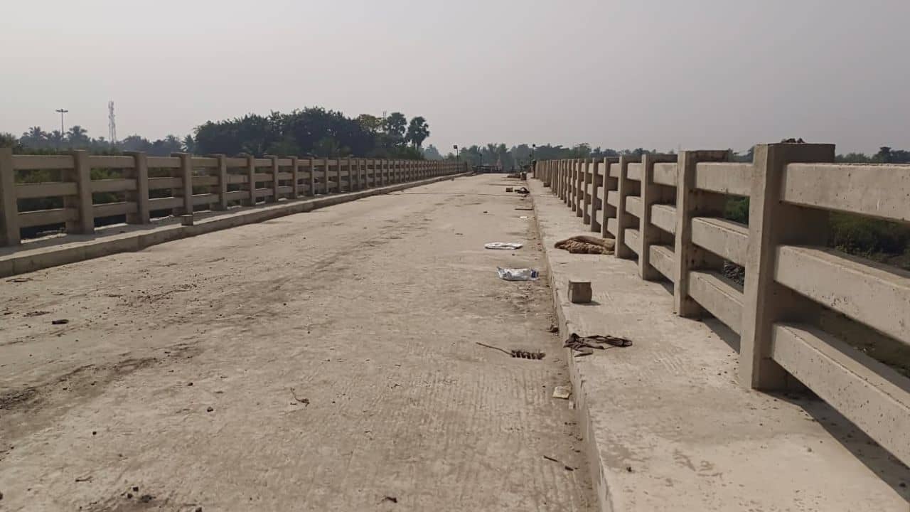 Canning: মাঝরাতে আগ্নেয়াস্ত্র উঁচিয়ে হাজির ১০-১২ জন, এরপর যা করল, হিমস্রোত বয়ে যাবে শরীরে...