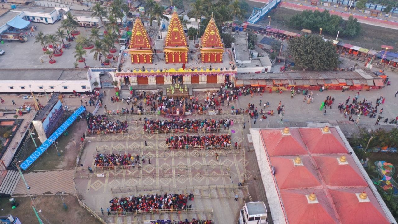  ১৫ জানুয়ারি গঙ্গাসাগরে পুণ্যস্নান। লক্ষ লক্ষ মানুষের সমাগম হয় মকর সংক্রান্তিতে এই সাগরস্নান ঘিরে। তৈরি প্রশাসনও। শুক্রবার থেকেই  সিভিল ডিফেন্সের বোটের টহল শুরু। খোলা হয়েছে মেগা কন্ট্রোল রুম। 