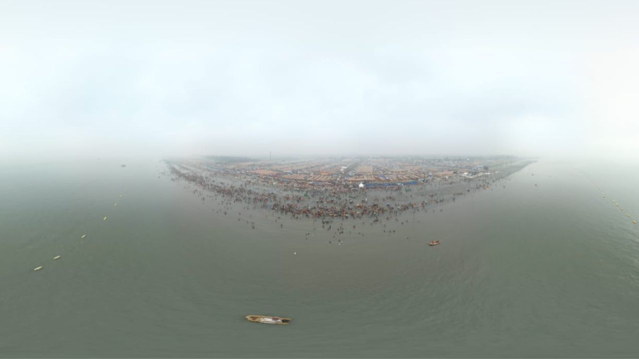  এখনও অবধি (৫-১৩) জানুয়ারি পর্যন্ত গঙ্গাসাগরে ৩১ লক্ষ পুণ্যার্থী এসেছেন বলে জানান মন্ত্রী অরূপ বিশ্বাস। অনলাইন বুকিংয়ের মাধ্যমে দর্শন করেছেন ৪০ লক্ষ মানুষ।