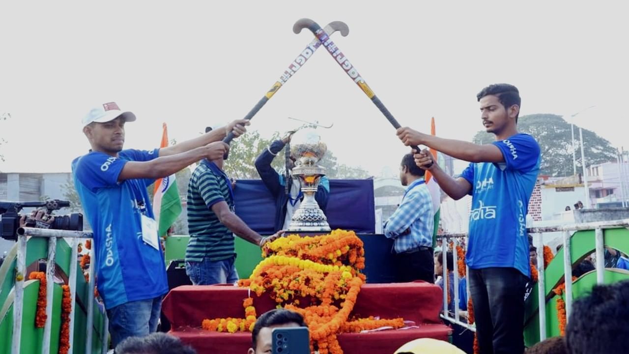 হকি বিশ্বকাপে সবচেয়ে সফল দল পাকিস্তান। ভারত শেষবার হকি বিশ্বকাপে চ্যাম্পিয়ন হয়েছিল ১৯৭৫ সালে। ২০১৮ সালে ঘরের মাটিতে হকি বিশ্বকাপের শেষ আট থেকে বিদায় নিয়েছিল ভারত। চ্যাম্পিয়ন হয় বেলজিয়াম, রানার্স নেদারল্যান্ডস।(ছবি:টুইটার)