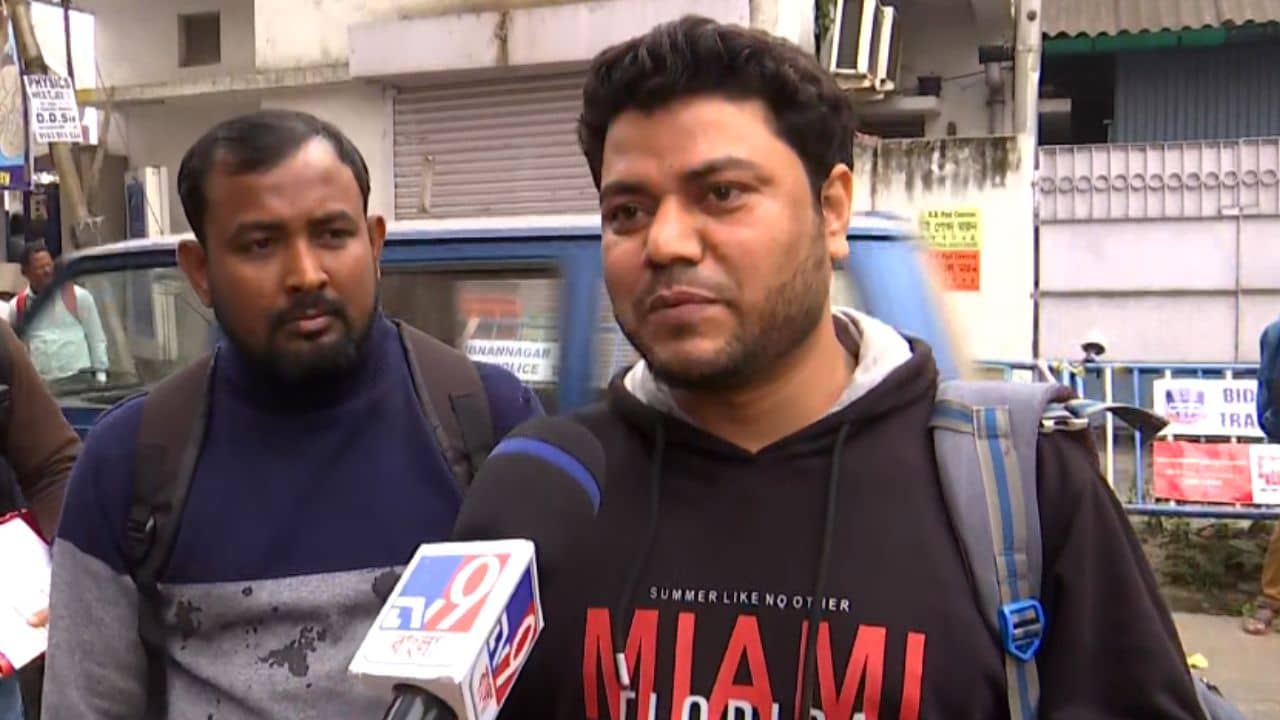 SSC Recruitment Case: দীর্ঘ আন্দোলন শেষে ক্লাসরুমে যাবেন ইলিয়াস স্যর, তবে বাকিদেরও নিয়োগ চাইলেন সত্ত্বর