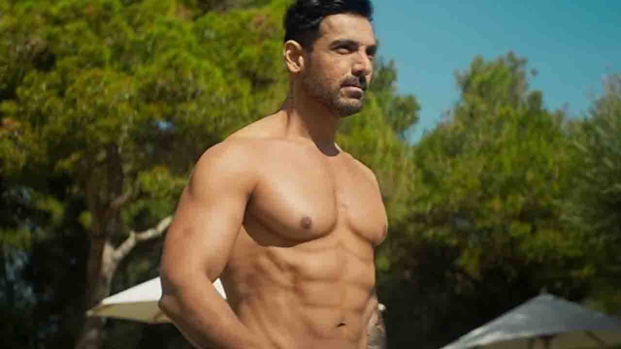 Pathaan Trailer: পাঠান-এর ট্রেলারে ফোকাস পেলেন জনই বেশি; বলছে সন্ত্রাসবাদের গল্প, আর শাহরুখ?