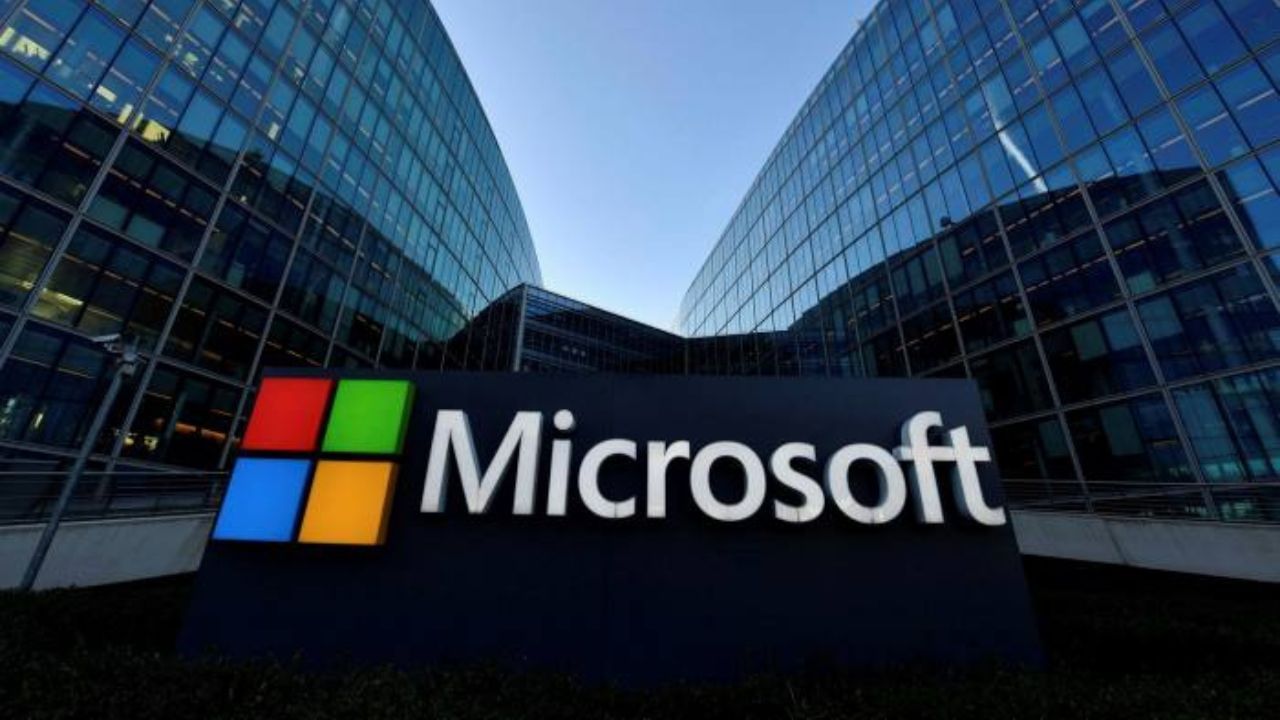 Microsoft Layoff: অফিস যাওয়ার পথেই দুঃসংবাদ! আজই চাকরি হারাচ্ছেন এই সংস্থার শয়ে শয়ে কর্মী