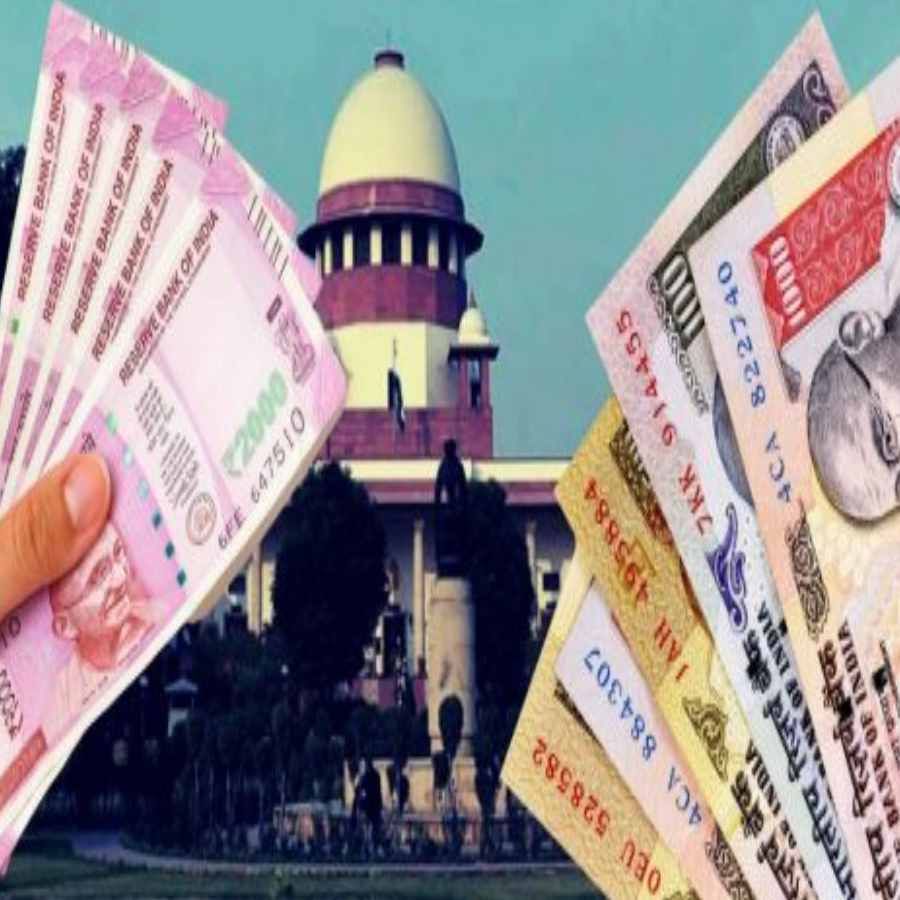 কিন্তু এই সব বিতর্কের মধ্যে সোমবার সুপ্রিম কোর্ট জানিয়েছে, নোটবন্দীর সিদ্ধান্ত বৈধ। 