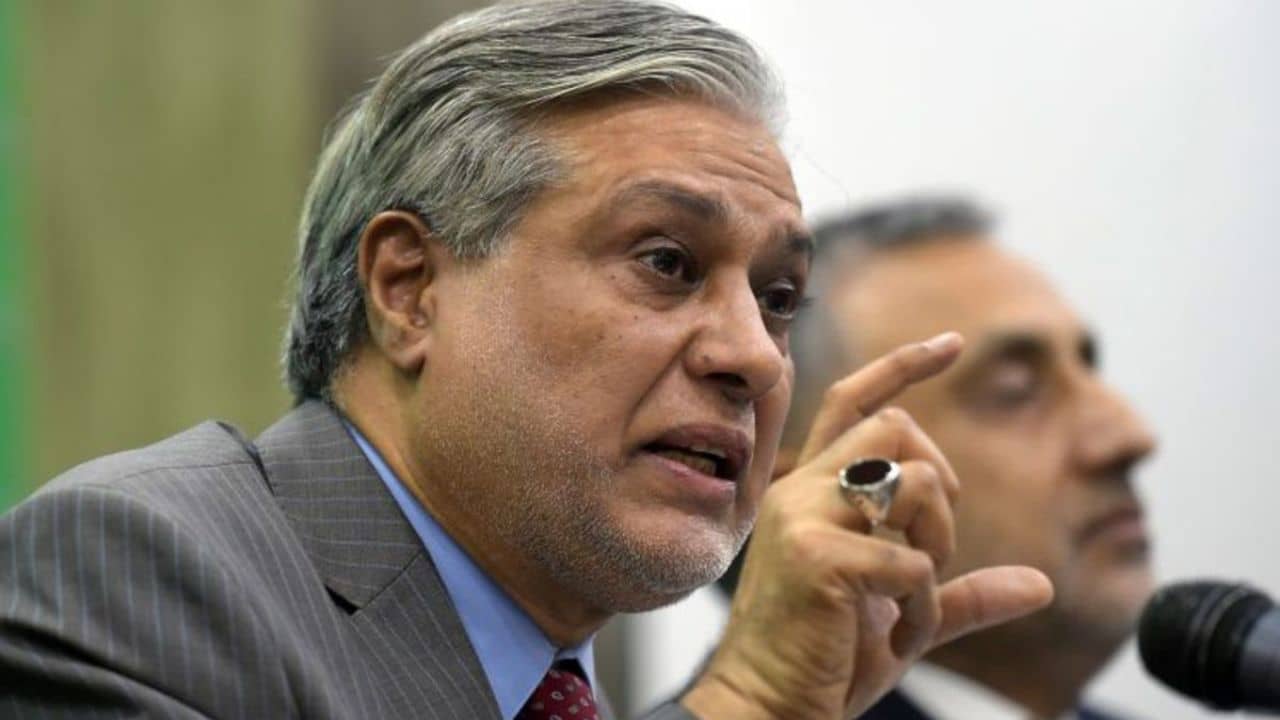 Pakistan Finance Minister: আল্লাহ যদি দেশ তৈরি করেছেন, রক্ষাও করতে পারবেন, অর্থনৈতিক সঙ্কটের দায় ঝেড়ে ফেললেন পাক মন্ত্রী!