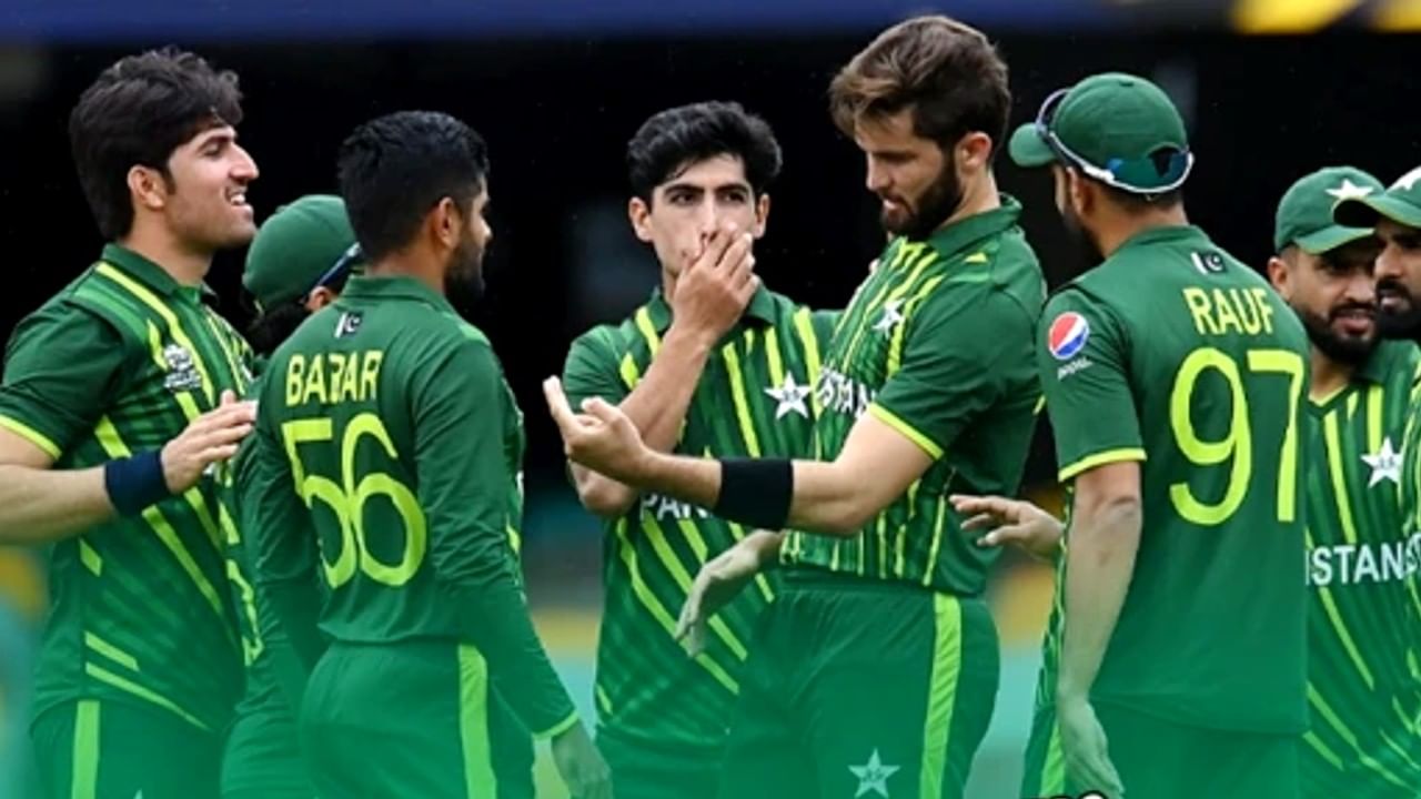 Pakistan Cricket: বিশ্বে প্রথম, অনলাইনে বাবরদের কোচিং করাবেন পাকিস্তানের হেড কোচ!