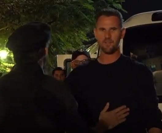 রবিবার পাকিস্তানের (Pakistan) অন্তর্বতীকালীন জাতীয় নির্বাচন কমিটির প্রধান শাহিদ আফ্রিদির বাড়িতে হাজির হয়েছিলেন জাতীয় দলের ক্রিকেটাররা। ছবি: শাহিদ আফ্রিদি ইনস্টাগ্রাম