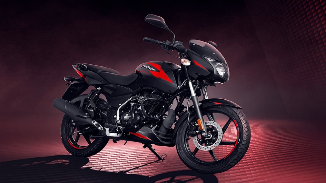 This Bajaj Pulsar bike is powered by a 124.4cc BS6 engine, which develops 11.64hp of power and 10.8Nm of torque.  Drum and disc brake options are available front and rear.  The Bajaj Pulsar 125 comes with a two wheel braking system.  The Pulsar 125 weighs 140 kg and has a fuel tank capacity of 11.5 liters.  The mileage is around 50 kmpl.