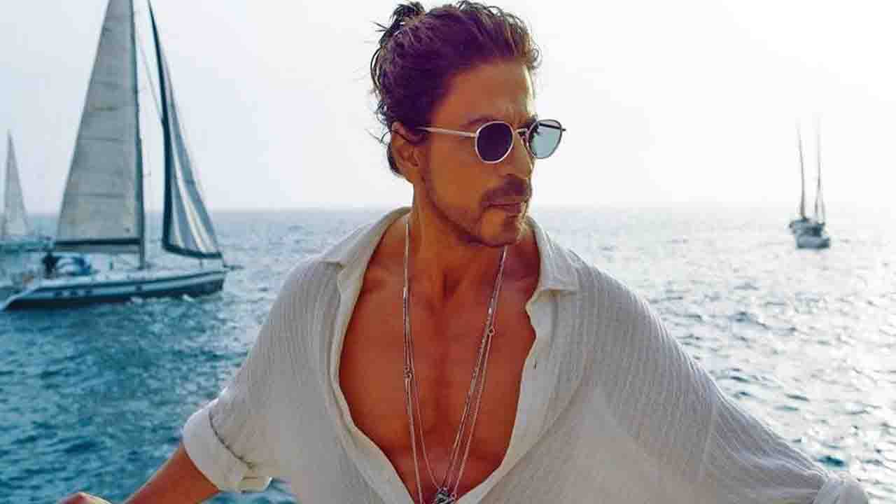 Pathaan Controversy: মুক্তির আগেই পাঠান ঘিরে বাংলায় চাঞ্চল্য, শাহরুখের ছবি মুক্তি বড় ক্ষতির মুখে ঠেলে দিচ্ছে কাদের?