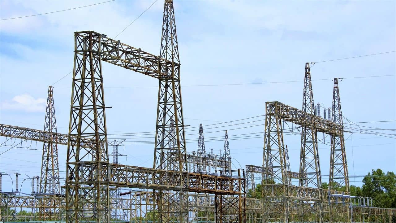 Pakistan Blackout: সূর্য উঠতেই আঁধার পাকিস্তানে, দিন কয়েক অন্ধকারেই কাটতে পারে লাহোর-করাচি-ইসলামাবাদবাসীর