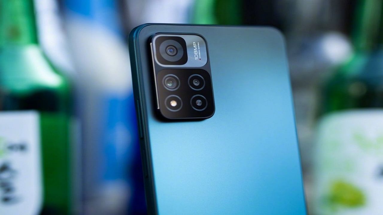 কোয়াড ক্যামেরা সেটআপ থাকছে এই Redmi Note 12 Pro Plus-এ। ফোনের পিছনে থাকছে 200MP মেইন ক্যামেরা। সেলফি ও ভিডিয়ো কলিংয়ের জন্য ফোনটির সামনে রয়েছে একটি 16MP ফ্রন্ট ফেসিং সেন্সর।