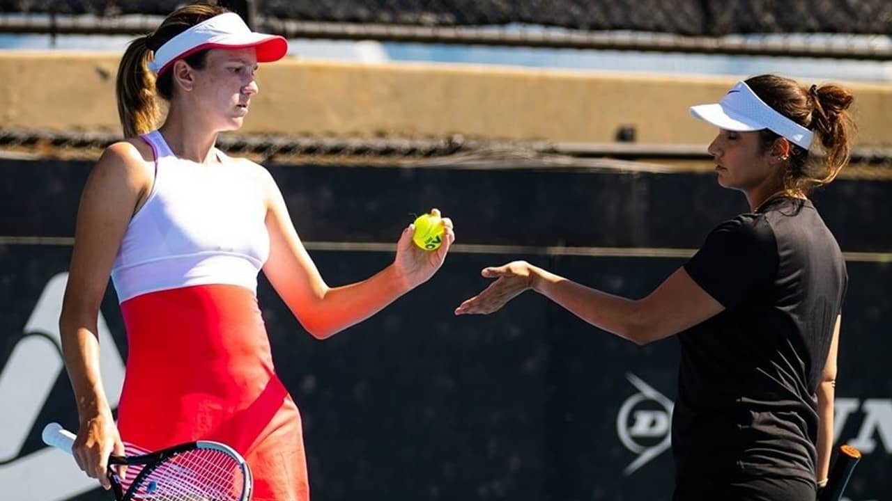 Sania Mirza: মেলবোর্ন পার্কে দ্বিতীয় রাউন্ডে, খেতাবের স্বপ্নে বিভোর সানিয়া মির্জা!