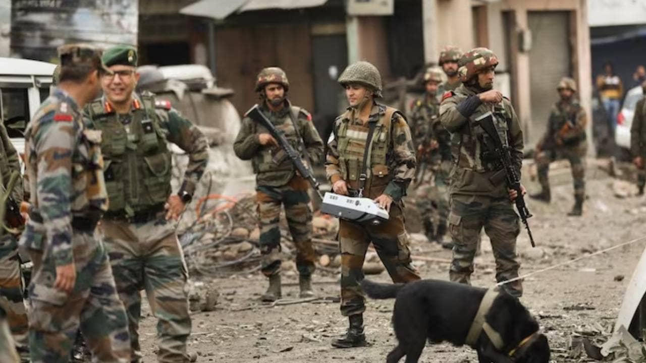 Blast: ২৪ ঘণ্টায় কাশ্মীরে তিন বিস্ফোরণ, আহত এক পুলিশকর্মী-সহ ১০ জন