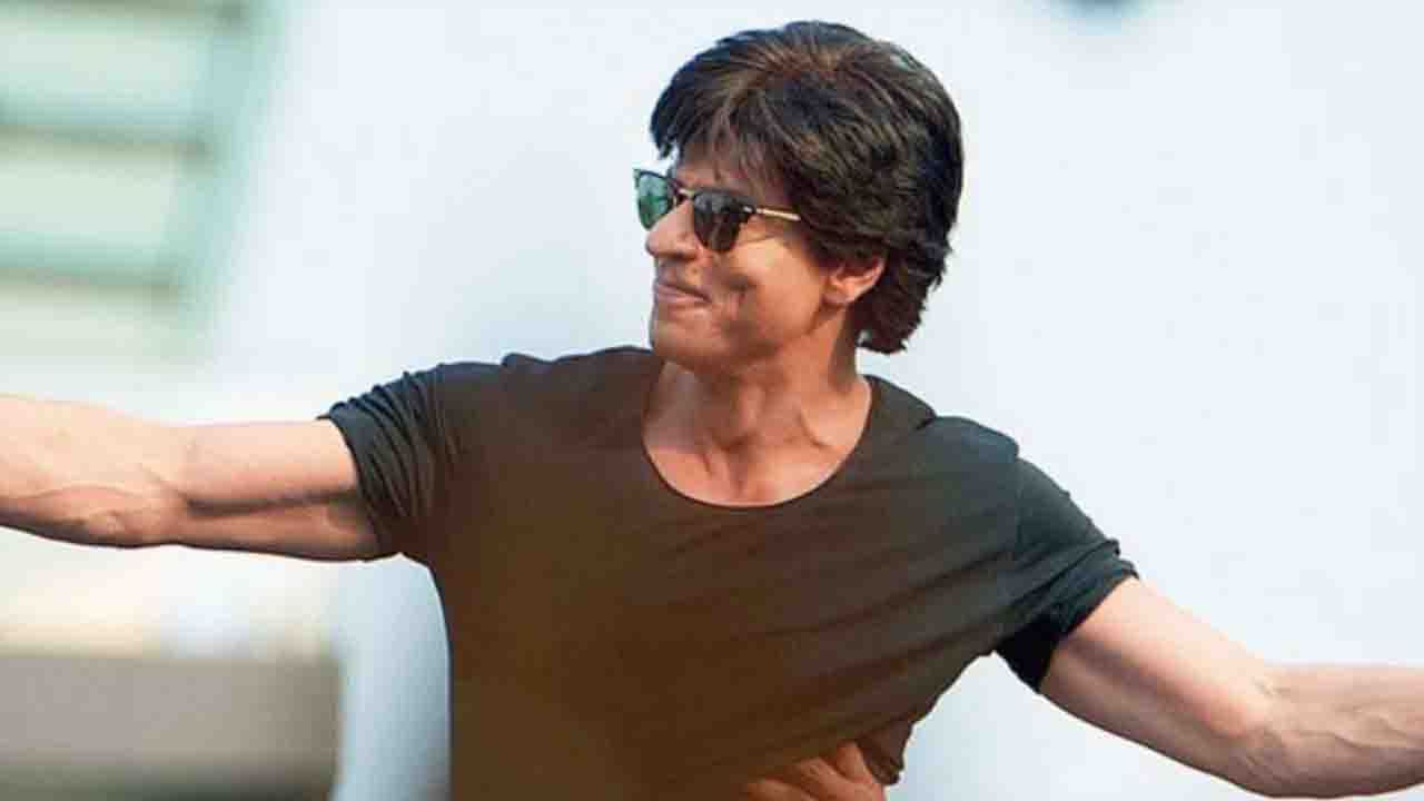 Shah Rukh Khan: রাতের অন্ধকারে শাহরুখের বাড়ির পাঁচিল টপকে ঢুকল ২ যুবক, তারপরে যা হল...