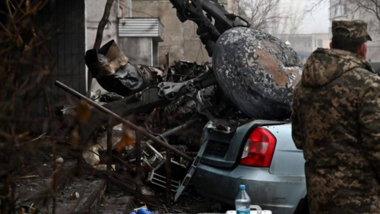 Ukraine Chopper Crash: কিয়েভের কাছে ভেঙে পড়ল হেলিকপ্টার, মৃত্যু ইউক্রেনের মন্ত্রী সহ ১৬ জনের