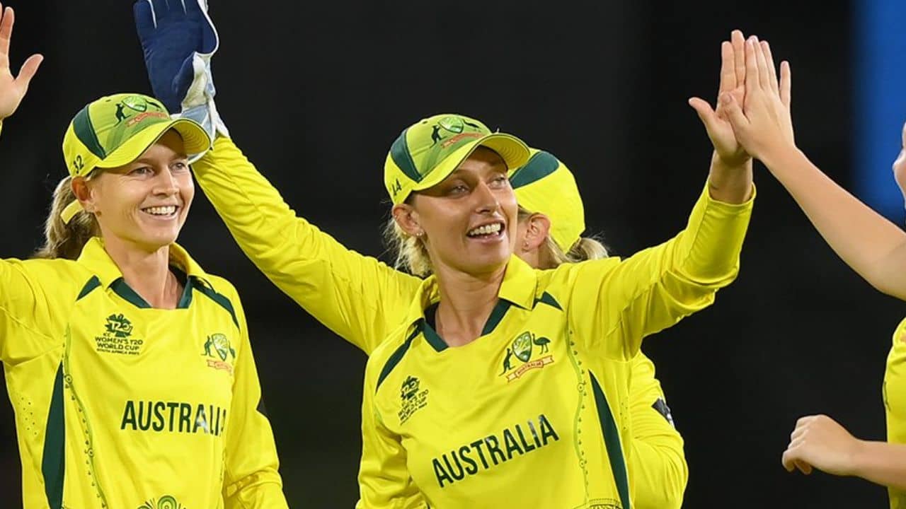 SAW vs AUSW, T20I: ষষ্ঠবার টি-২০ বিশ্বকাপ চ্যাম্পিয়ন অস্ট্রেলিয়া, ইতিহাস গড়া হল না প্রোটিয়াদের