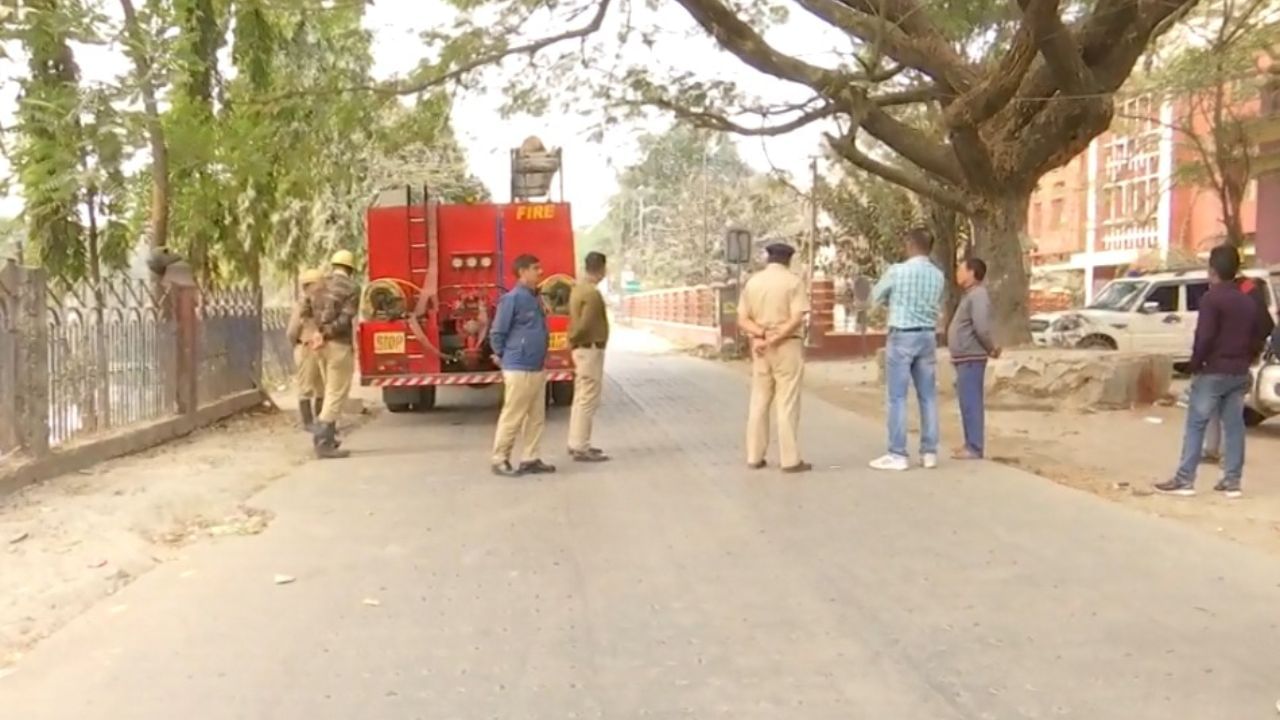 Cooch Behar Grenade: আদালত চত্বরে পুরনো গাঁজার প্যাকেটে গ্রেনেড, নিষ্ক্রিয় করল সেনা