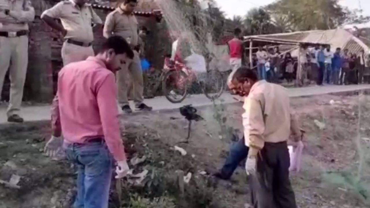 Jaynagar Blast: গ্যাস বেলুন সিলিন্ডার ফেটে মৃত চার, নমুনা সংগ্রহ ফরেন্সিক দলের