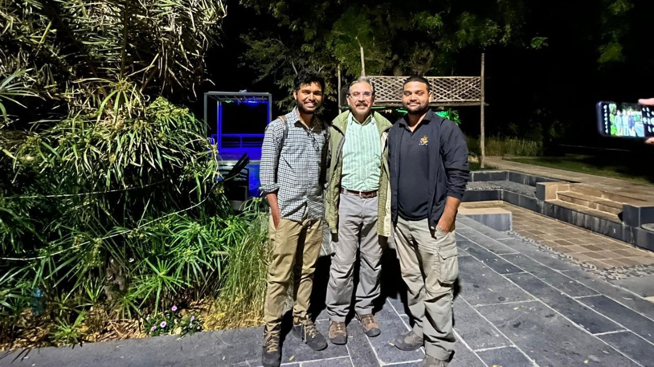 There are a connection between two bengalis with cheetah project and kuno national park