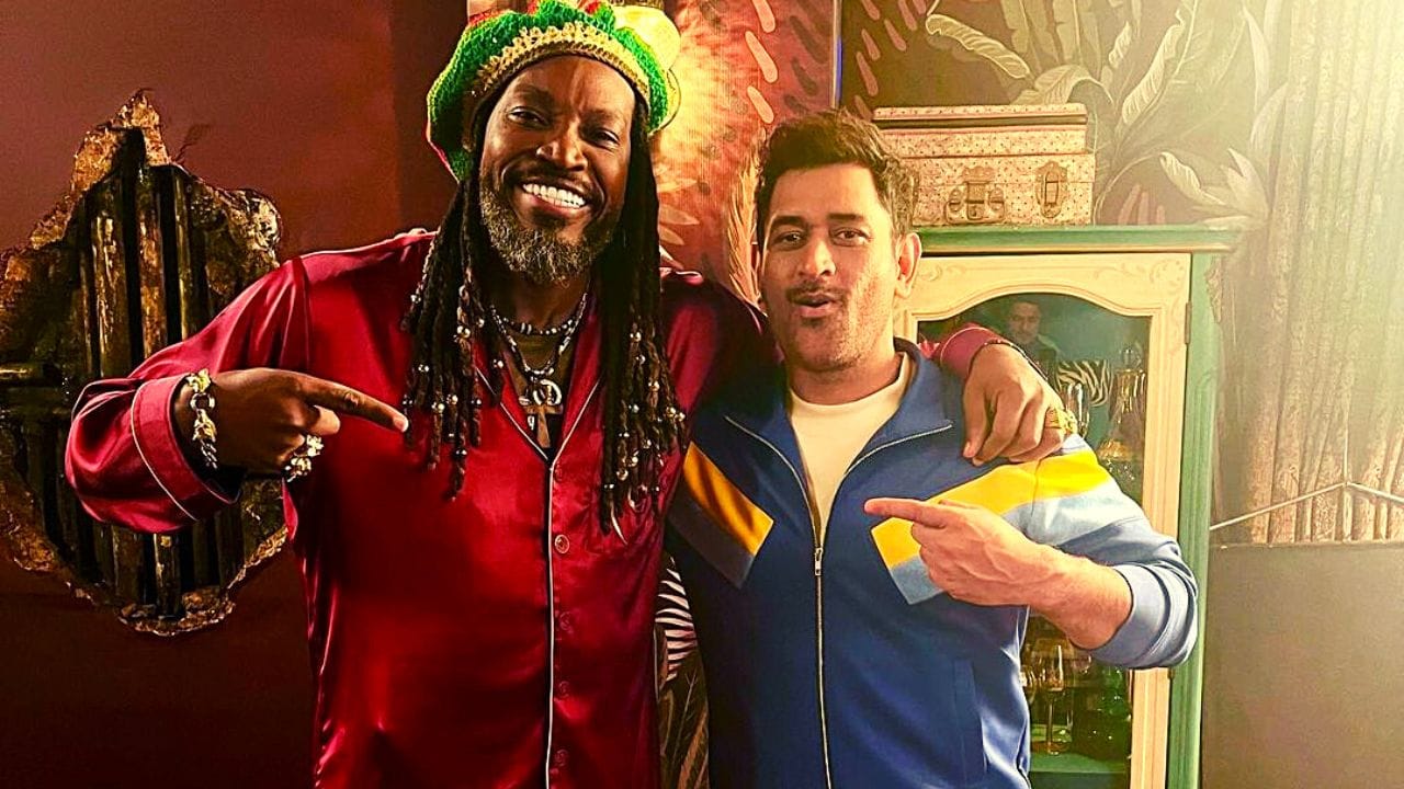 MS Dhoni-Chris Gayle: একফ্রেমে ধোনি-গেইল, ঝড় ওঠা যেন সময়ের অপেক্ষা ...