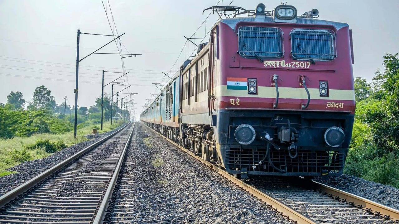 Train Cancellation: টানা ১০ দিন বাতিল একগুচ্ছ দূরপাল্লার ট্রেন, এক নজরে দেখে নিন তালিকা
