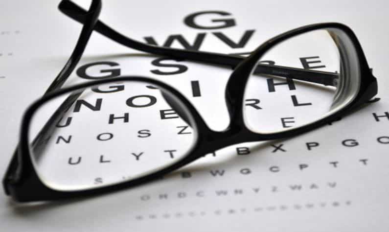Eyesight Home Remedies: মাঝে মাঝে চোখে ঝাপসা দেখেন? দৃষ্টিশক্তি হারিয়ে যাওয়ার আগে মেনে চলুন এই ৬ ঘরোয়া টোটকা Eyesight Home Remedies: মাঝে মাঝে চোখে ঝাপসা দেখেন? দৃষ্টিশক্তি হারিয়ে যাওয়ার আগে মেনে চলুন এই ৬ ঘরোয়া টোটকা
