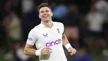 James Anderson: চালশে নয়, চল্লিশেও চমক অ্যান্ডারসনের