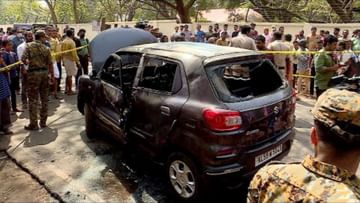Kerala Car Fire Video: জ্বলন্ত গাড়ির ভিতর থেকে মর্মভেদী আর্তনাদ অন্তঃসত্ত্বা স্ত্রী ও স্বামীর