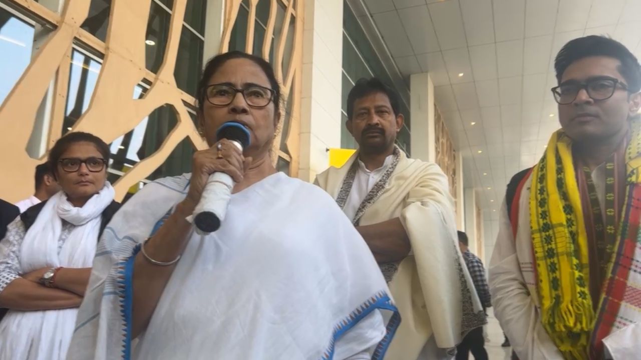 Mamata Banerjee: 'ত্রিপুরা আমার দ্বিতীয় ঘর', আগরতলায় পা রেখেই বললেন মমতা