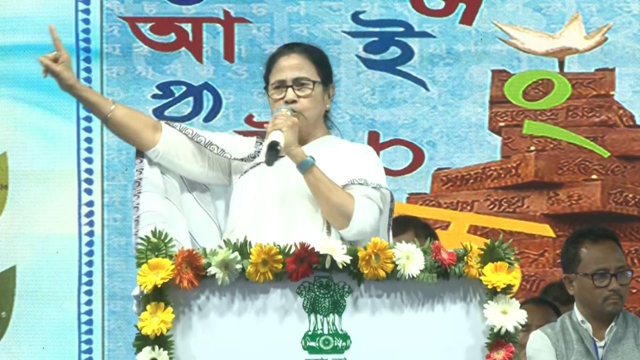 CM Mamata Banerjee: 'কোনও বনধ হবে না', শিলিগুড়ি থেকে বিনয়দের কড়া বার্তা মমতার