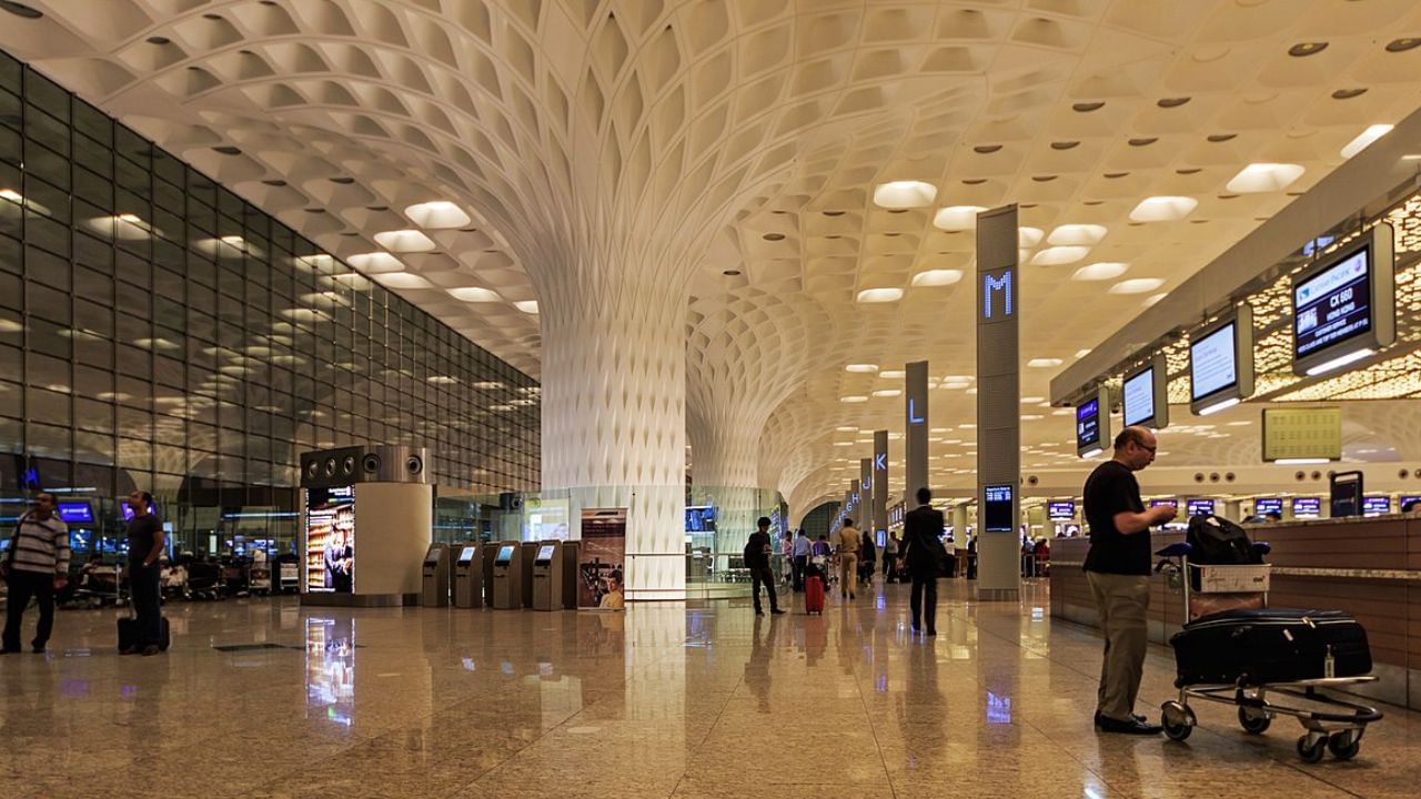 Mumbai Airport: মুম্বই বিমানবন্দর উড়িয়ে দেওয়ার হুমকি, নেপথ্যে কি ইন্ডিয়ান মুজাহিদিন জঙ্গিগোষ্ঠী?