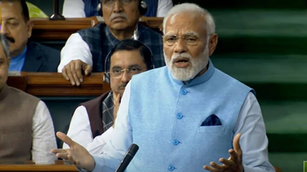 Narendra Modi: কংগ্রেস নিয়ে গবেষণা হয়েছে হার্ভার্ড ইউনিভার্সিটিতে! সংসদে জানালেন প্রধানমন্ত্রী