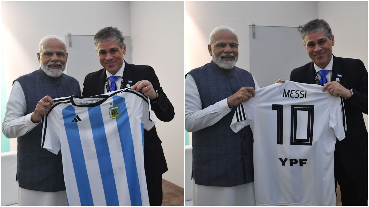 Modi with Messi jersey: মোদীর হাতে মেসির জার্সি, আর্জেন্টিনার অনন্য উপহার